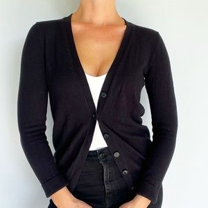 GAP black cotton knit v-neck button up cardigan size XS